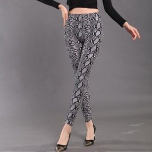 Dark Gray High Waist Snake Print Stretch Leggings.